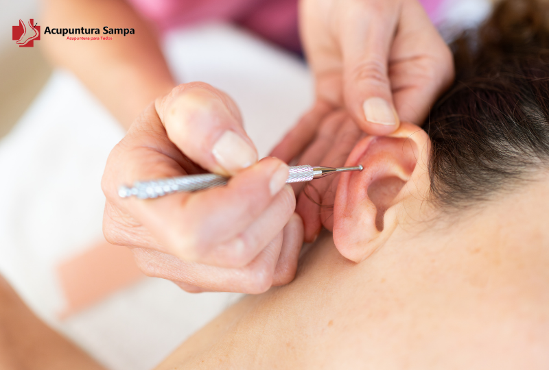 Posso usar fone de ouvido durante o tratamento com auriculoterapia?